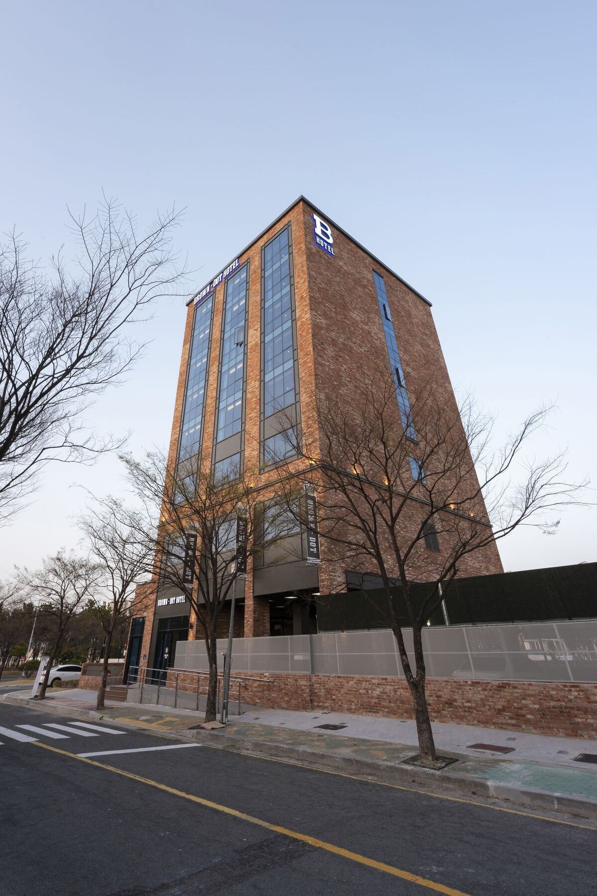 Brown-Dot Hotel Shinho Pusan Zewnętrze zdjęcie